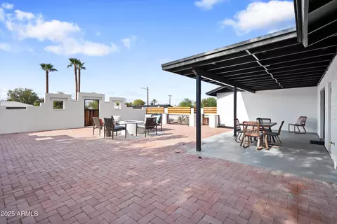Exterior - 1121 E Townley Ave, Phoenix, AZ 85020 photo 7 of 12