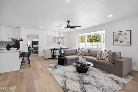 Living - 1121 E Townley Ave, Phoenix, AZ 85020 photo 3 of 3