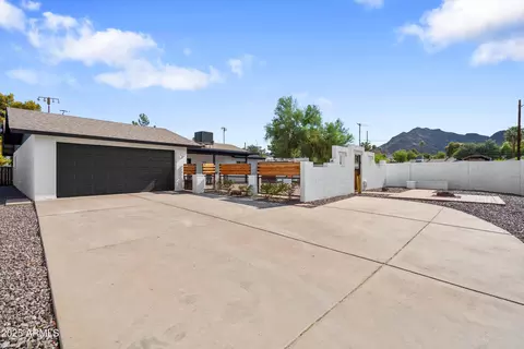 Exterior - 1121 E Townley Ave, Phoenix, AZ 85020 photo 2 of 12