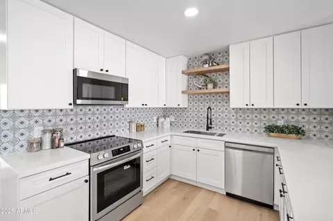 Kitchen - 1121 E Townley Ave, Phoenix, AZ 85020 photo 1 of 4