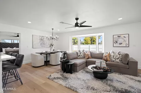 Living - 1121 E Townley Ave, Phoenix, AZ 85020 photo 1 of 3