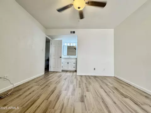 Bedroom - 1622 E Campbell Ave #T, Phoenix, AZ 85016 photo 4 of 4