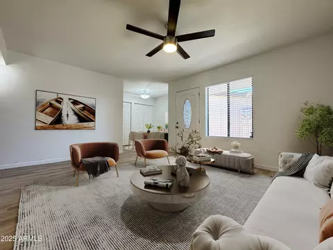 Living - 1622 E Campbell Ave #T, Phoenix, AZ 85016 photo 2 of 4