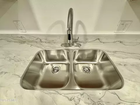 Kitchen - 1622 E Campbell Ave #T, Phoenix, AZ 85016 photo 5 of 5
