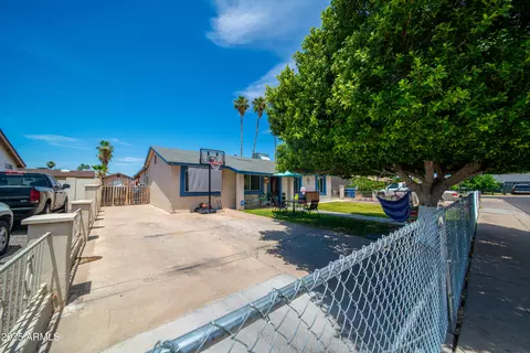 Exterior - 4544 E Nancy Ln, Phoenix, AZ 85042 photo 2 of 5