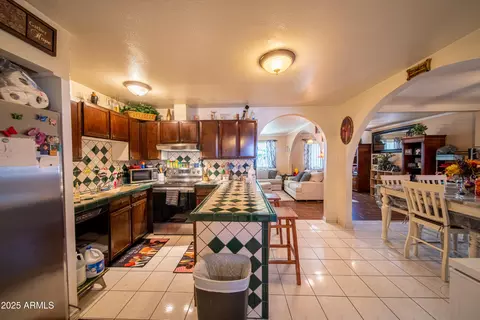 Kitchen - 4544 E Nancy Ln, Phoenix, AZ 85042 photo 1 of 3