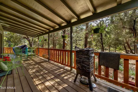 2231 Eagle Ln, Overgaard, AZ 85933 photo 23
