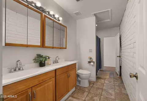 Bath - 3501 E Coronado Rd, Phoenix, AZ 85008 photo 1 of 7