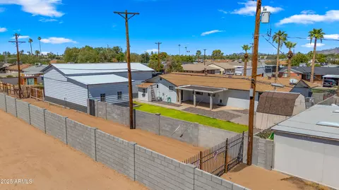View/Area - 3501 E Coronado Rd, Phoenix, AZ 85008 photo 9 of 10
