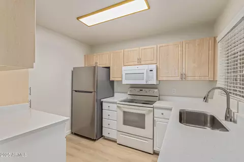 1880 E Morten Ave #213, Phoenix, AZ 85020 photo 7