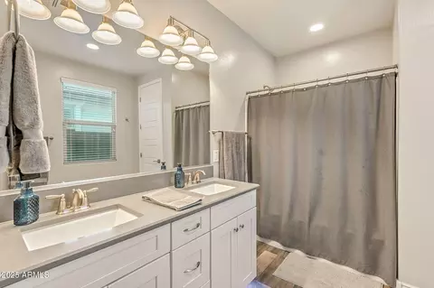 Bath - 5025 E Gary St, Mesa, AZ 85205 photo 1 of 2