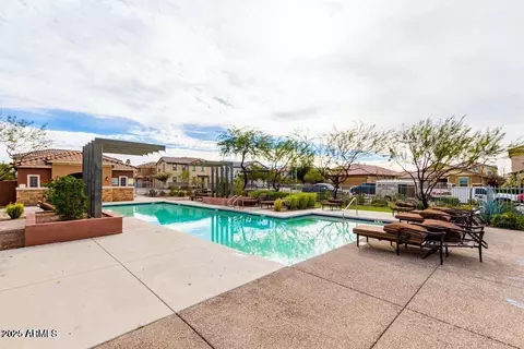 Exterior - 5018 E Greenway St, Mesa, AZ 85205 photo 10 of 13