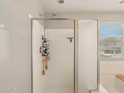 Bath - 5018 E Greenway St, Mesa, AZ 85205 photo 4 of 6