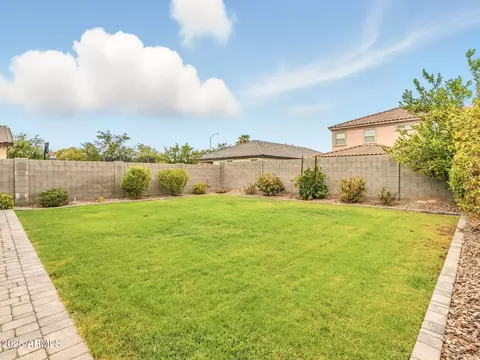 Exterior - 5018 E Greenway St, Mesa, AZ 85205 photo 8 of 13