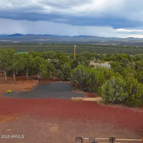 35445 Sr 61 -- #13, Vernon, AZ 85940