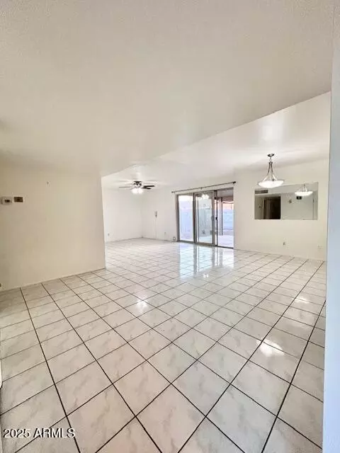 5010 N 60th Dr, Glendale, AZ 85301