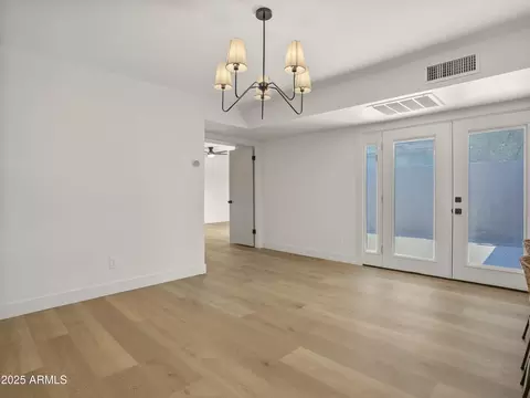 3211 W Echo Ln, Phoenix, AZ 85051 photo 15