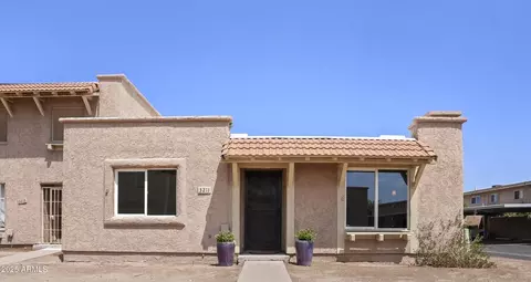 3211 W Echo Ln, Phoenix, AZ 85051 photo 35