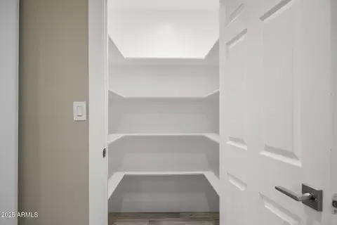 Entry Way - 7638 N 20th St, Phoenix, AZ 85020 photo 4 of 4