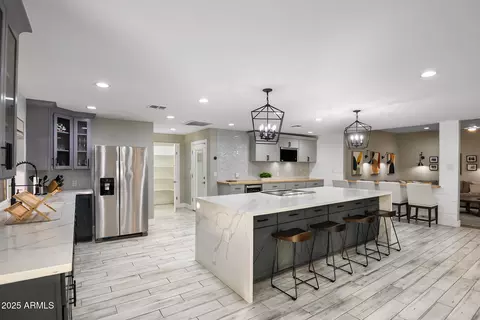 Kitchen - 7638 N 20th St, Phoenix, AZ 85020 photo 5 of 8