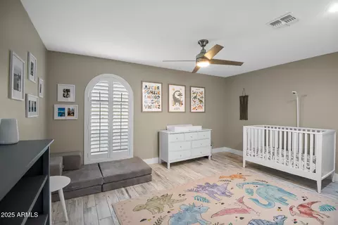 Bedroom - 7638 N 20th St, Phoenix, AZ 85020 photo 6 of 6