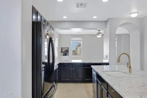Kitchen - 3687 E Leslie Dr, Gilbert, AZ 85296 photo 4 of 5
