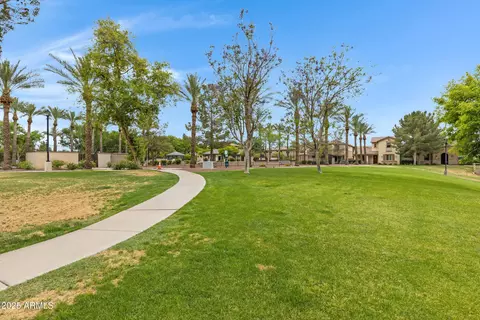 Exterior - 3687 E Leslie Dr, Gilbert, AZ 85296 photo 5 of 7