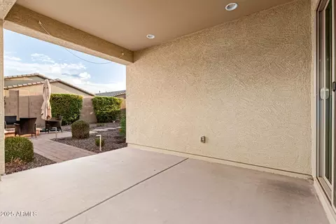 Exterior - 3235 W Carter Rd, Phoenix, AZ 85041 photo 3 of 12
