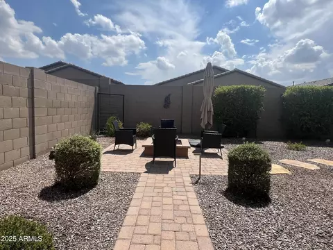 Exterior - 3235 W Carter Rd, Phoenix, AZ 85041 photo 4 of 12