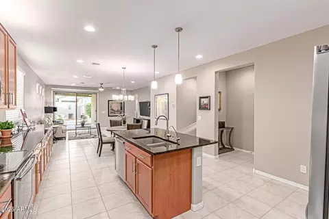 Kitchen - 3235 W Carter Rd, Phoenix, AZ 85041 photo 5 of 5