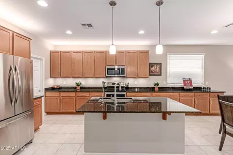 Kitchen - 3235 W Carter Rd, Phoenix, AZ 85041 photo 2 of 5