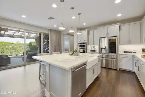 Kitchen - 10330 E Tiburon Ave, Mesa, AZ 85212 photo 9 of 11