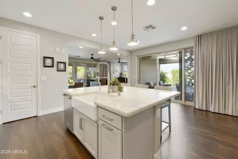 Kitchen - 10330 E Tiburon Ave, Mesa, AZ 85212 photo 7 of 11