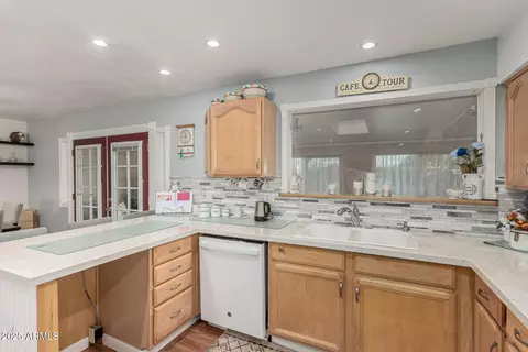 Kitchen - 8352 Edgewood Ave, Mesa, AZ 85208 photo 4 of 4