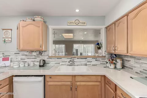 Kitchen - 8352 Edgewood Ave, Mesa, AZ 85208 photo 3 of 4