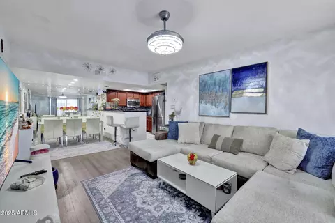 5757 W Eugie Ave #2100, Glendale, AZ 85304