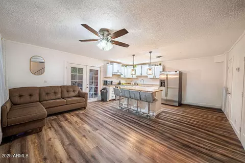 4233 N 68th Ave, Phoenix, AZ 85033