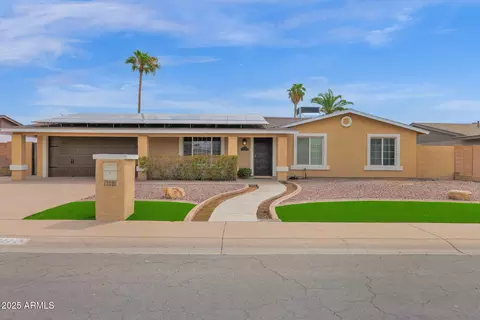 12225 N 47th Dr, Glendale, AZ 85304