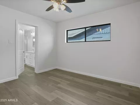 Bedroom - 1046 Elm St, Phoenix, AZ 85014 photo 3 of 10