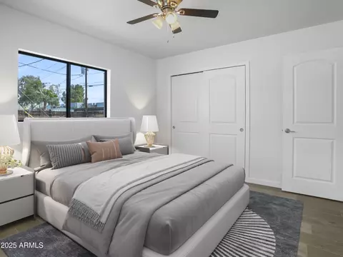 Bedroom - 1046 Elm St, Phoenix, AZ 85014 photo 5 of 10