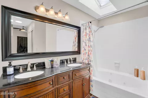 Bath - 4725 E Brown Rd #10, Mesa, AZ 85205 photo 1 of 2