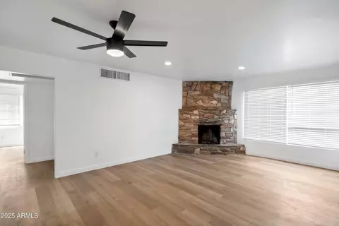 Living - 1702 W Indian School Rd, Phoenix, AZ 85015 photo 2 of 5