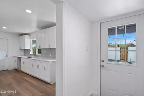 Entry Way - 1702 W Indian School Rd, Phoenix, AZ 85015 photo 1 of 2