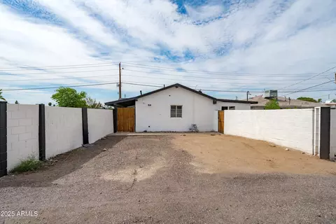 Exterior - 1702 W Indian School Rd, Phoenix, AZ 85015 photo 11 of 11
