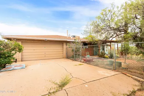 1905 E San Juan Capistrano Dr, Sierra Vista, AZ 85635