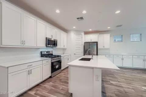 Kitchen - 8332 E Petunia Ave, Mesa, AZ 85212 photo 1 of 1