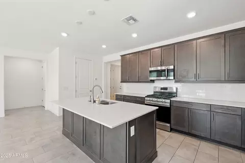 Kitchen - 2816 W Pollack St, Phoenix, AZ 85041 photo 1 of 7