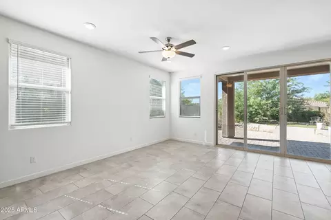 Living - 2816 W Pollack St, Phoenix, AZ 85041 photo 4 of 8
