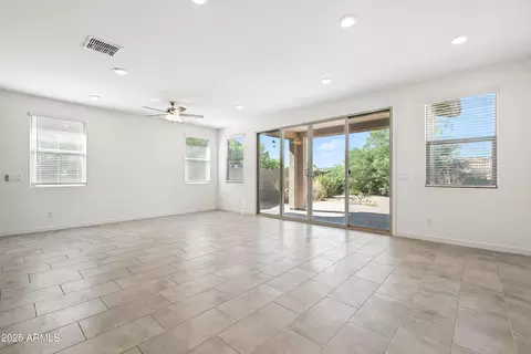 Living - 2816 W Pollack St, Phoenix, AZ 85041 photo 5 of 8