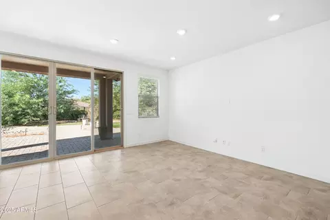 Living - 2816 W Pollack St, Phoenix, AZ 85041 photo 3 of 8